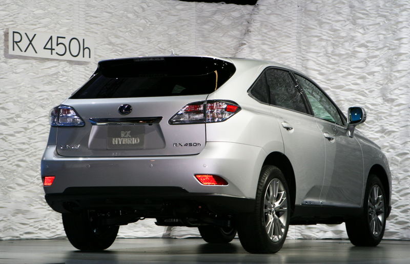 Illustration for article titled 2010 Lexus RX 350 and RX 450h Push Bland to New Heights